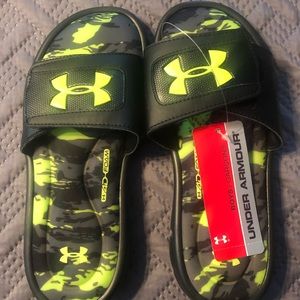 Boys under armor slides
